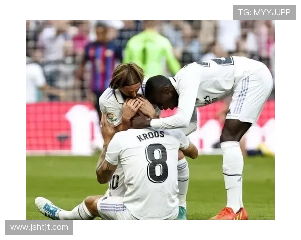 BLG迎战北美劲旅100T中外豪强巅峰对决引爆全球焦点 BLG迎战北美劲旅100T中外豪强巅峰对决引爆全球焦点