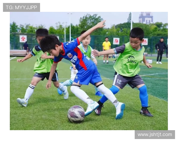 《体育竞技场上激情四溢 全新赛事规则激发运动员潜能与观众热情》