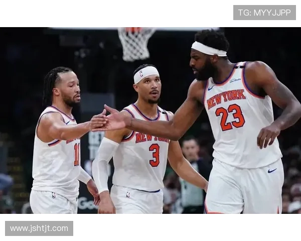 纽约尼克斯挑战强敌揭幕战激战四方球员拼搏全场精彩纷呈 纽约尼克斯挑战强敌揭幕战激战四方球员拼搏全场精彩纷呈