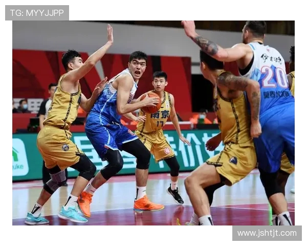 南京篮球队耐力训练揭秘：如何在赛场上持续发力与拼搏