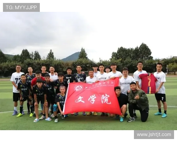 李芳专访：从绿茵场到人生舞台的足球旅程回顾与展望